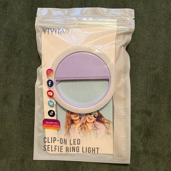 Clip On LED Selfie Ring Light - Picture 1 of 2